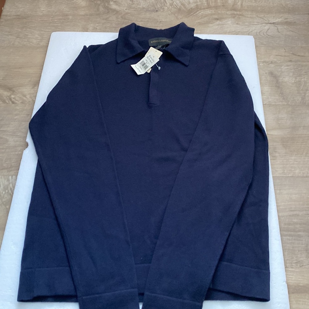NWT Dark blue Banana Republic women’s long sleeve small cotton sweater